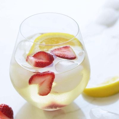 iced strawberry lemon tea featured image