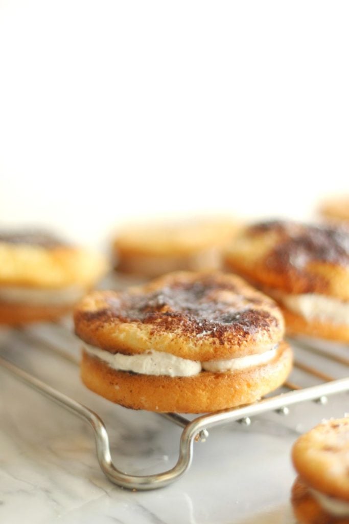 keto Snickerdoodle Whoopie Pie