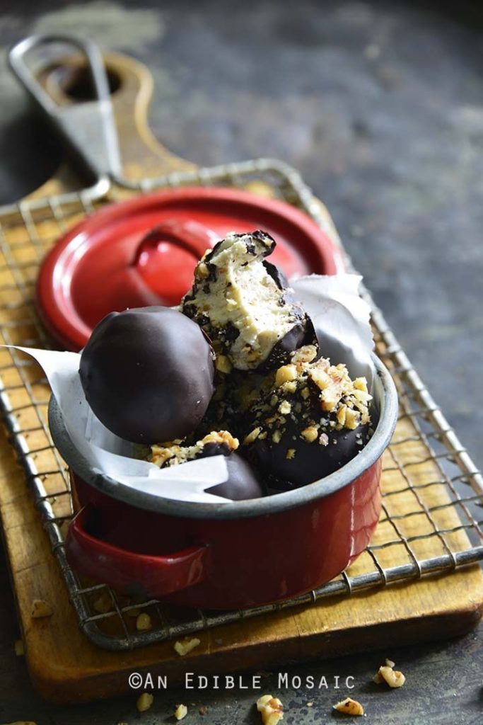 maple walnut cheesecake fatbombs