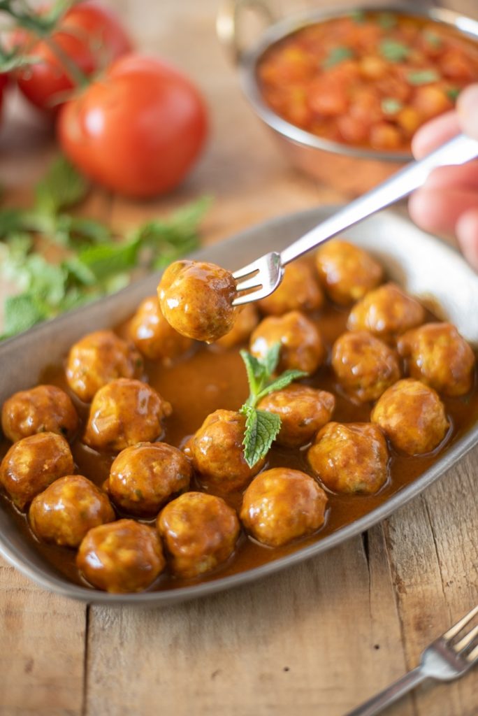 Mini-Indian-Meatballs-with-Curry-Coconut-Sauce-9