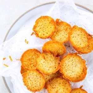 parmesan cheese crisps featured image