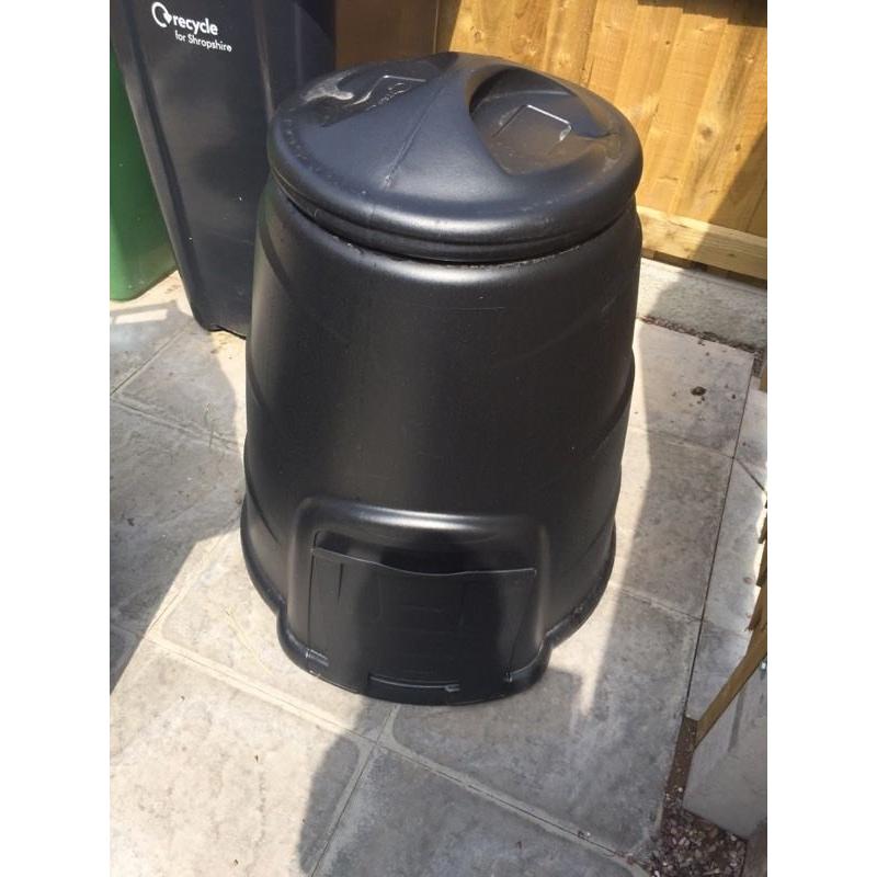 Compost bin