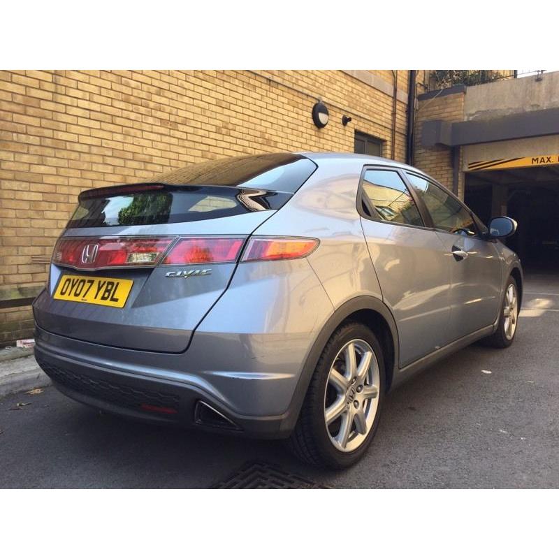 HONDA CIVIC 1.8 i VTEC EX 5DRS WITH SAT NAV