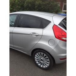 Quick sell Ford Fiesta diesel 1.6 titanium 85000k