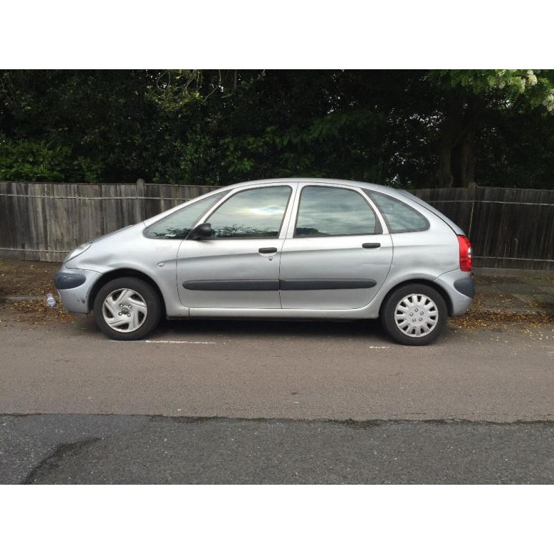 Citroen xsara Automatic for sell, MOT, very low mileage, cheap.