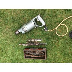 Wolf drill and drill bits