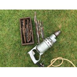 Wolf drill and drill bits