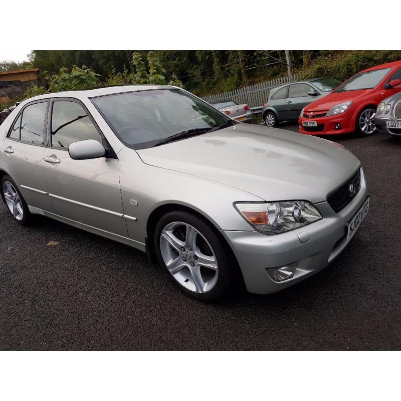 Lexus IS 200 2.0 SE ++ MOT MAY 17+JUST SERVICED++IDEAL FAMILY CAR++6 MONTH WARRANTY INCLUDED