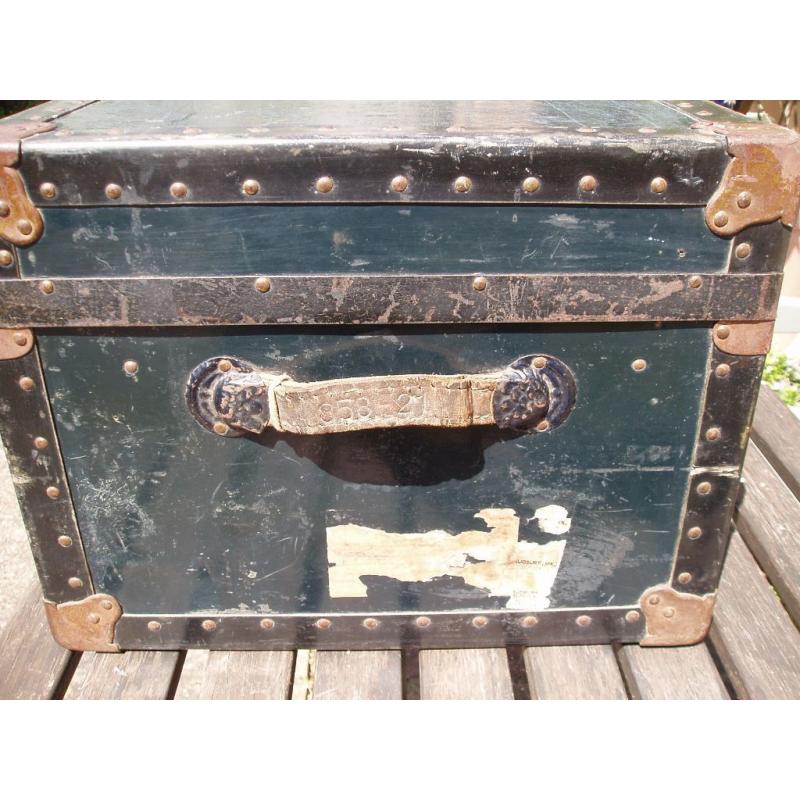 Vintage Steamer Travel Trunk With Tray