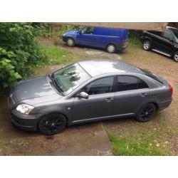 Toyota avensis urgent sale