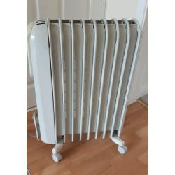 De Longhi 2KW Oil filled radiator