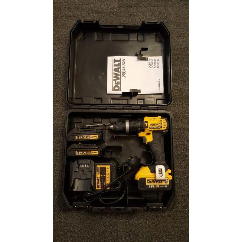 DeWalt 18V Liion combi drill with 3 x batteries 4Ah , carry case and charger in VERY good condition