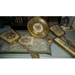 Lovely vintage 50s dressing table set