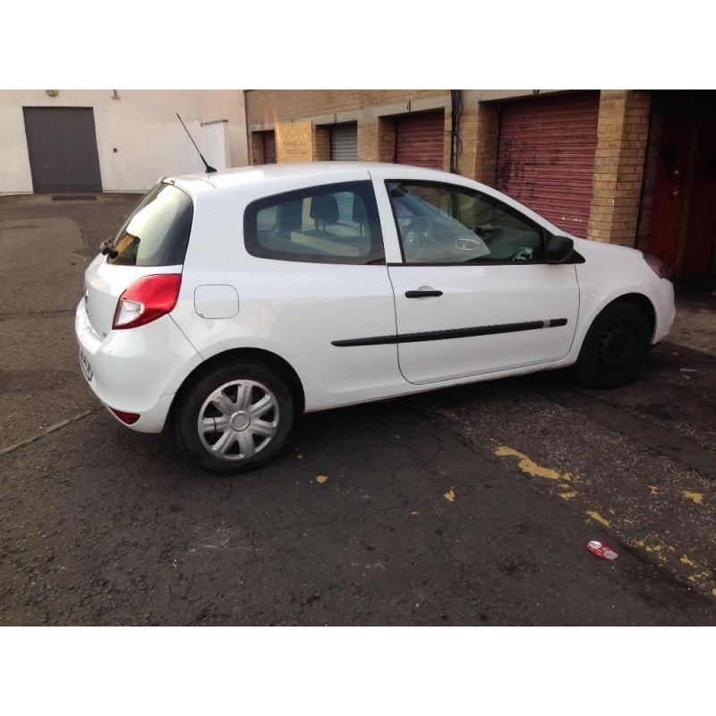 Renault Clio left hand drive French registration