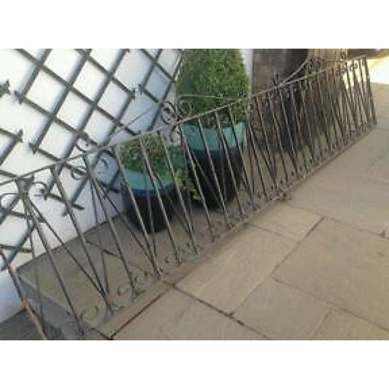 Wrought iron fencing 10ft X 2 ft length