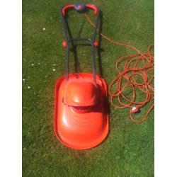 FLYMO MICRO LITE LAWNMOWER WITH NEW BLADES & GARDEN SEATS & WELDED MESH