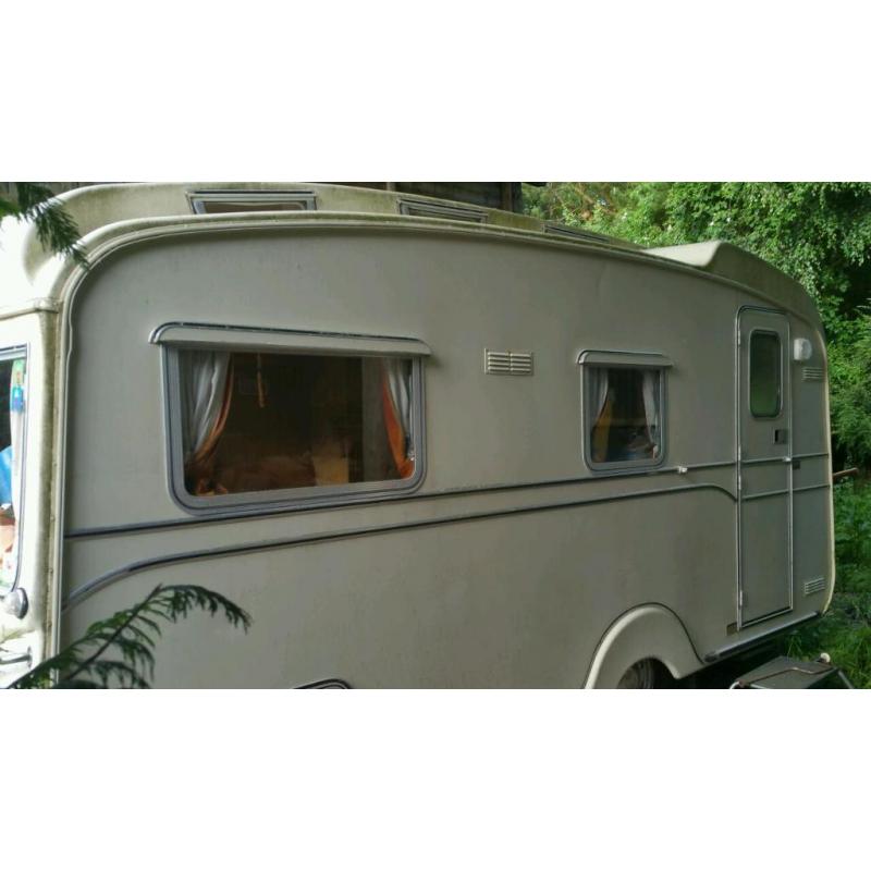 Royale Classic caravan