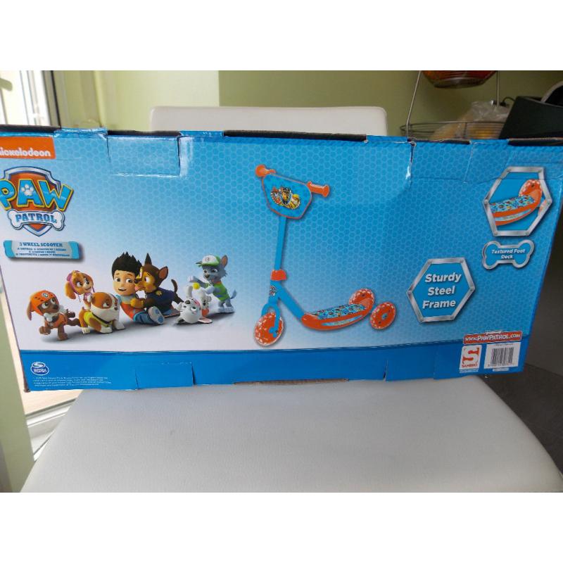 Nickleodeon PAW PATROL TRI SCOOTER (age 2+) BRAND NEW IN BOX Maximum user weight 20kg.