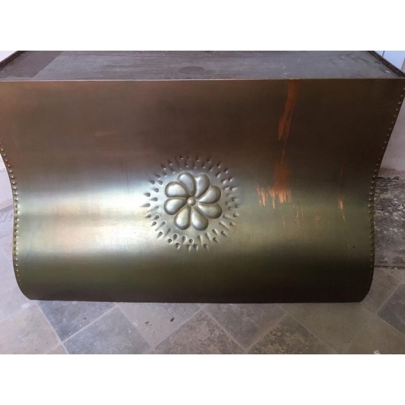 Cooker hood country style made of copper with embossed flower pattern on front