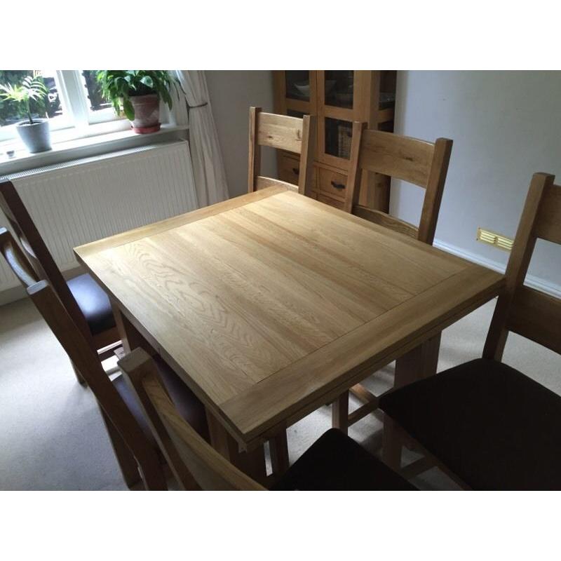 Solid oak wood 2 way extendable dining table