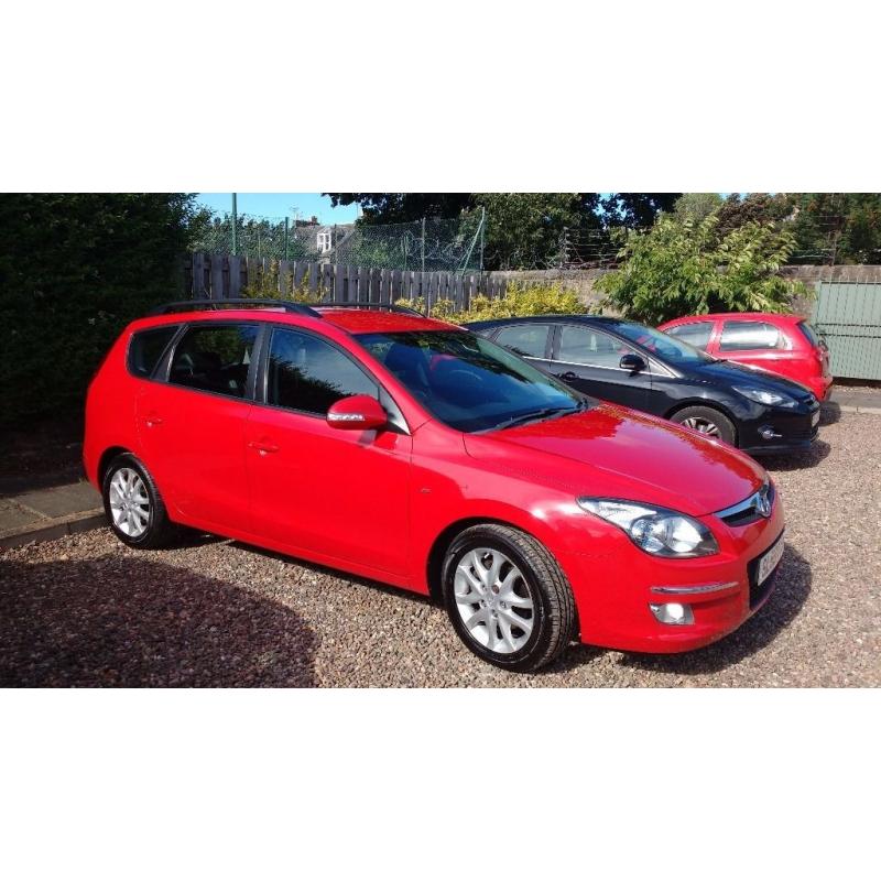 Hyundai I30 Estate CRDI 1.6 Diesel Style with Leather Seats - MOT until September 2017
